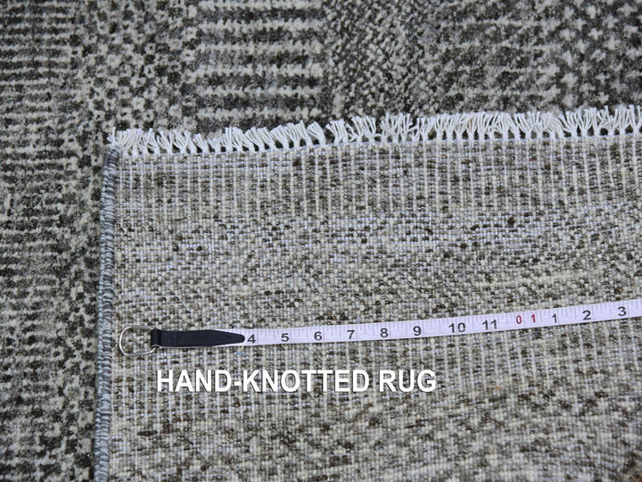 3'1" x 5'0" New Hand Knotted Grey Wool Rectangle Oriental Rug - MOA10279604