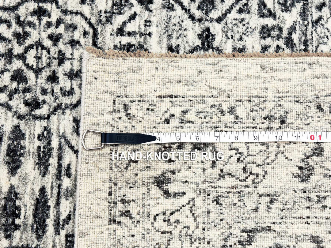 2'8" x 10'0" New Hand Knotted Ivory Wool Runner Oriental Rug - MOA10279681