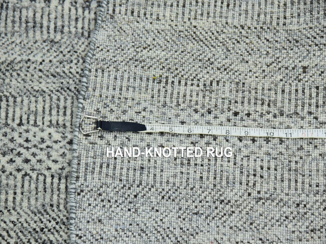 4'10" x 4'11" New Hand Knotted Grey Wool Round Oriental Rug - MOA10279696