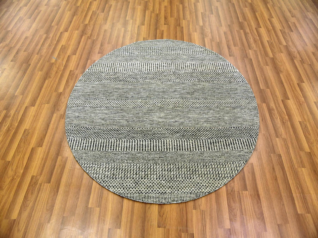 4'8" x 4'8" New Hand Knotted Grey Wool Round Oriental Rug - MOA10279697