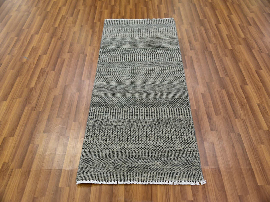 2'6" x 5'10" New Hand Knotted Grey Wool Runner Oriental Rug - MOA10279707
