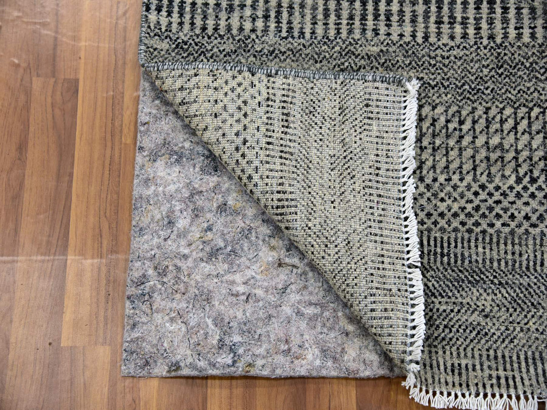 2'6" x 5'10" New Hand Knotted Grey Wool Runner Oriental Rug - MOA10279707