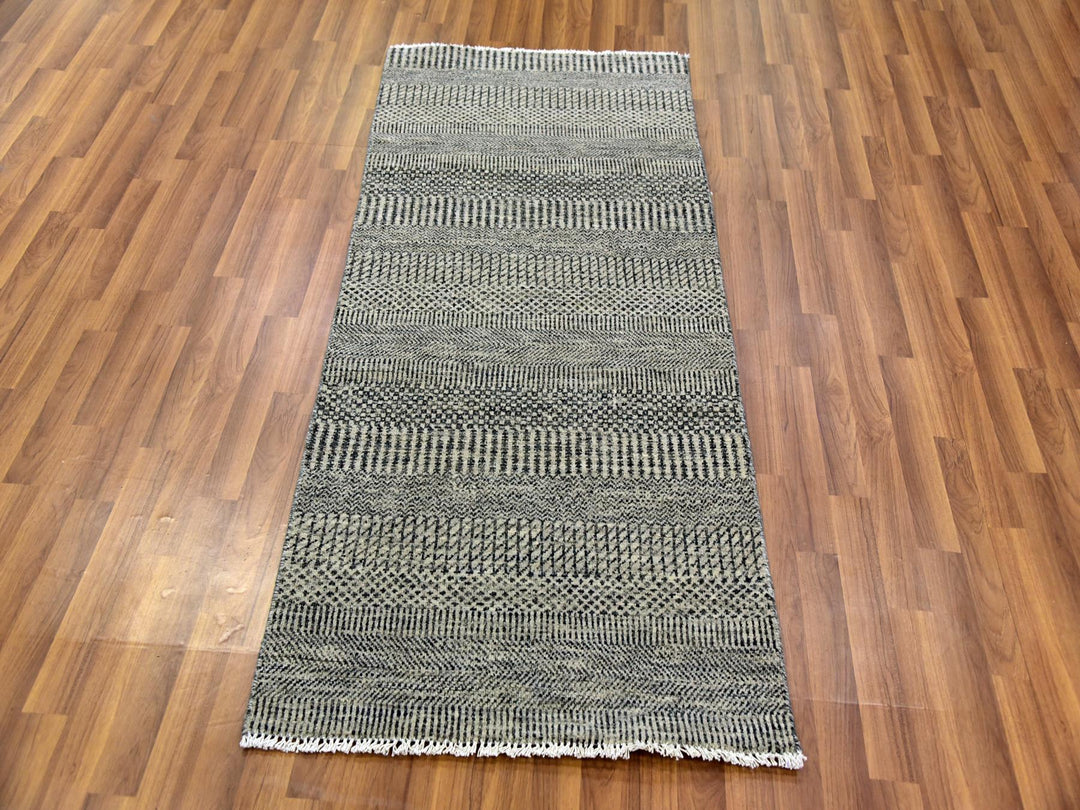 2'6" x 5'10" New Hand Knotted Grey Wool Runner Oriental Rug - MOA10279708