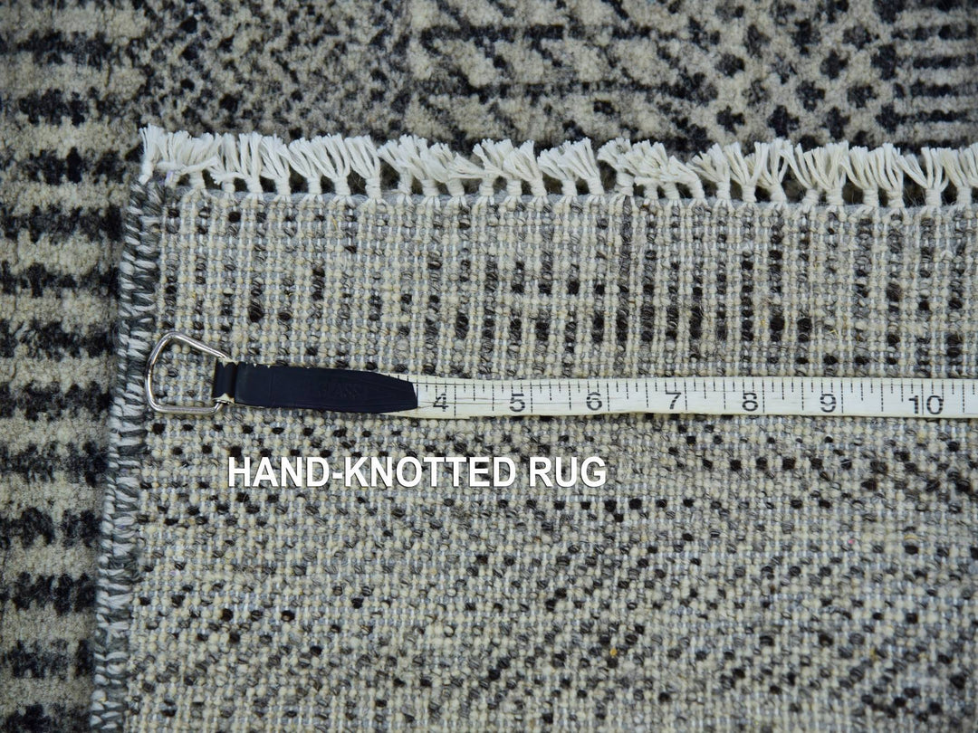 2'6" x 5'10" New Hand Knotted Grey Wool Runner Oriental Rug - MOA10279708