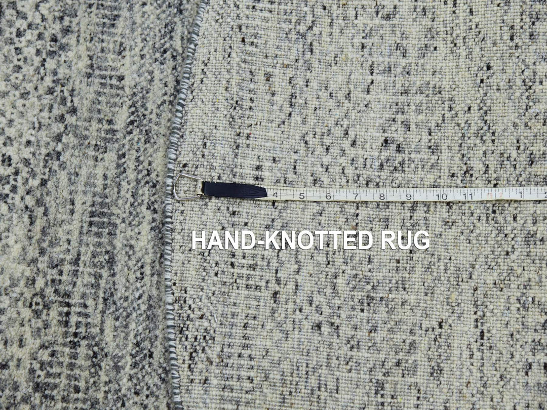 4'10" x 4'10" New Hand Knotted Grey Wool Round Oriental Rug - MOA10279746