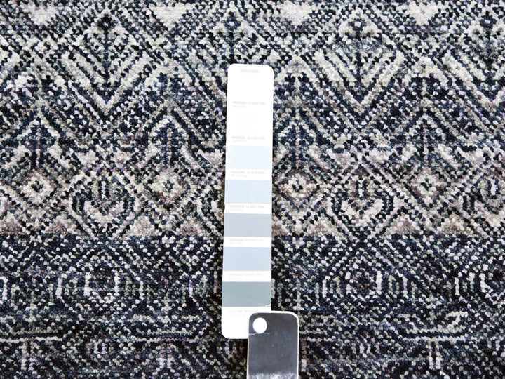 8'0" x 9'11" New Hand Knotted Grey Wool Rectangle Oriental Rug - MOA10279788