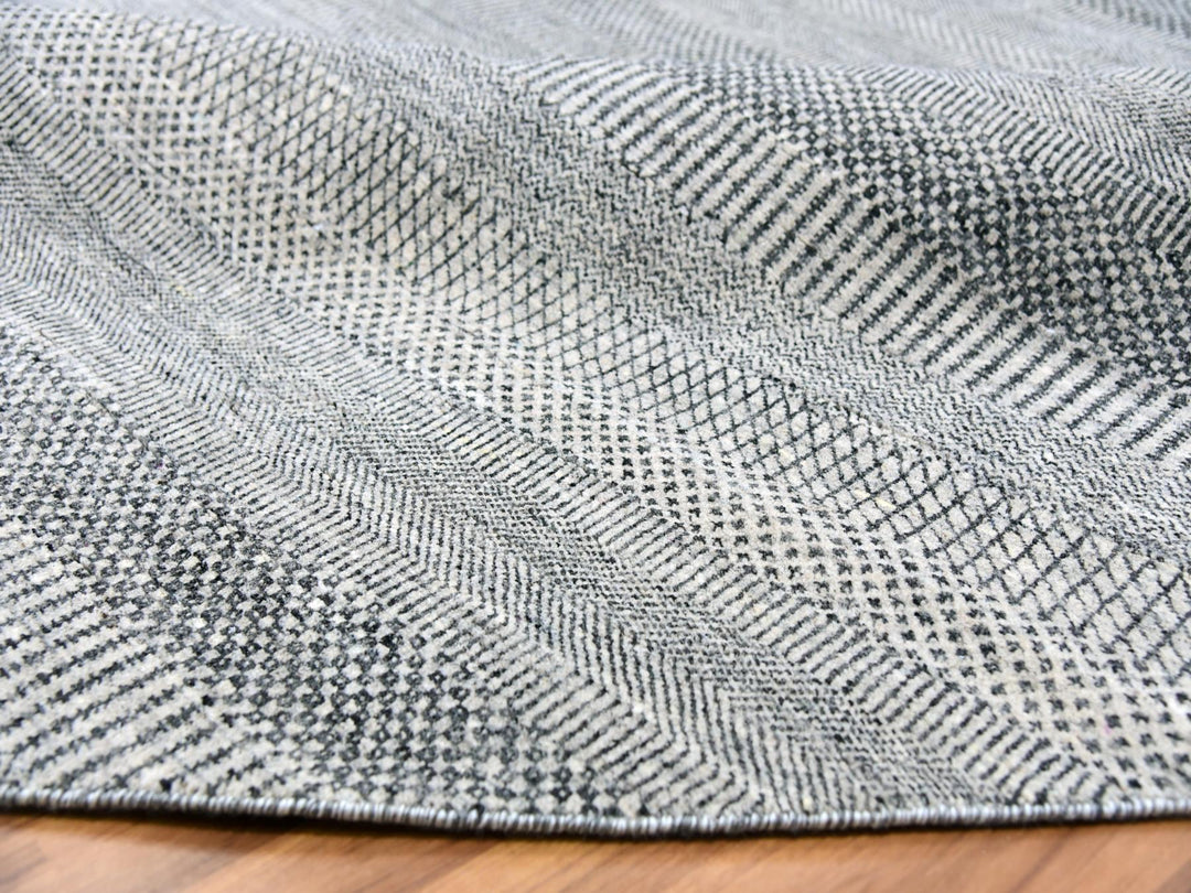 13'8" x 13'9" New Hand Knotted Grey Wool Round Oriental Rug - MOA10279860