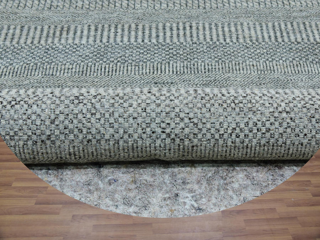 9'10" x 9'10" New Hand Knotted Grey Wool Round Oriental Rug - MOA10279875