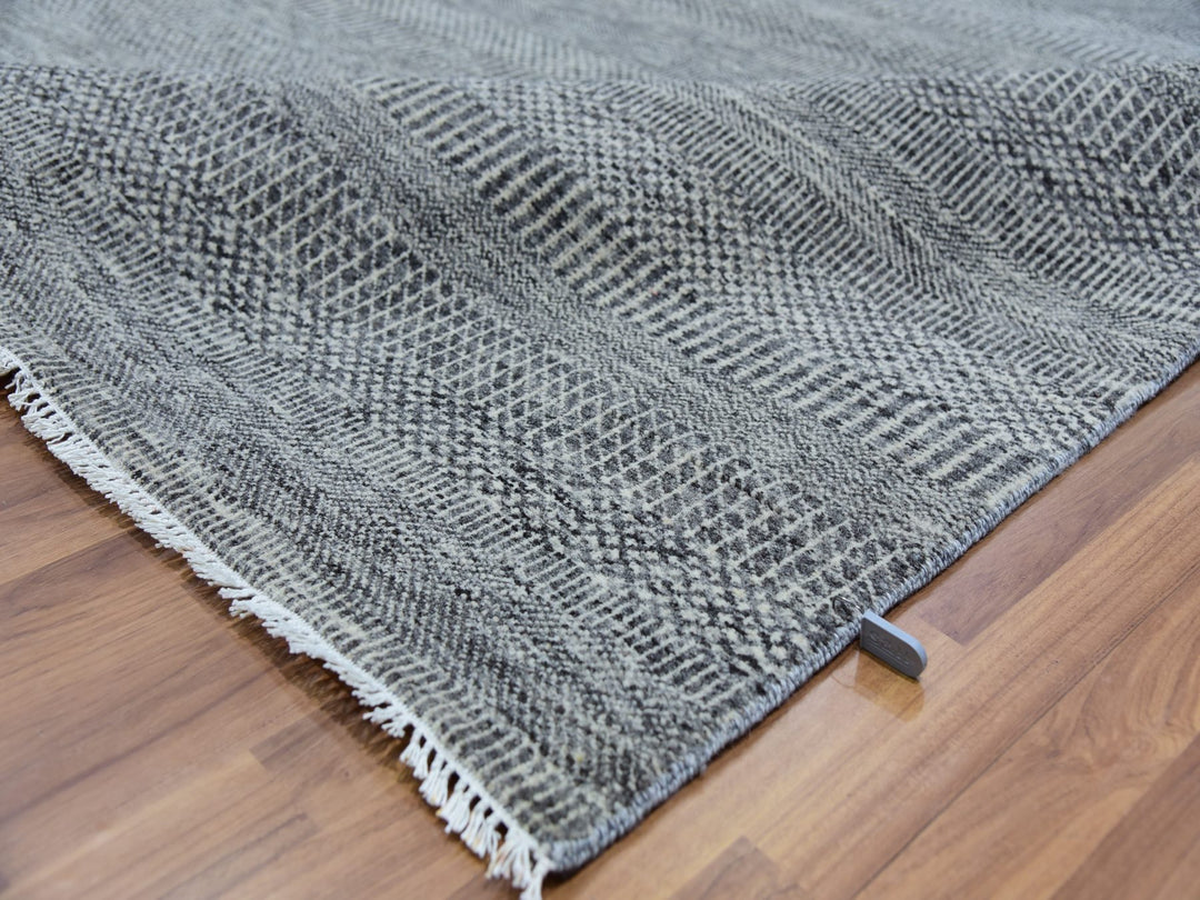6'1" x 9'1" New Hand Knotted Grey Wool Rectangle Oriental Rug - MOA10279877