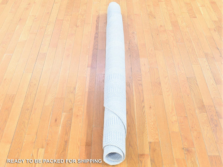 7'9" x 7'9" New Hand Knotted Ivory Wool & Silk Round Oriental Rug - MOA10280257