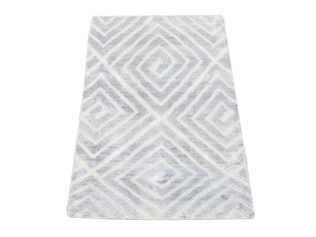 2'0" x 3'0" New Hand Knotted Grey Wool & Silk Rectangle Oriental Rug - MOA10280353