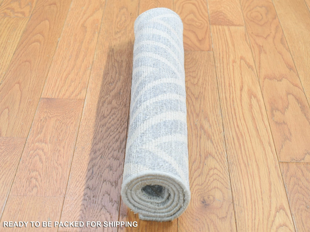 2'0" x 3'0" New Hand Knotted Grey Wool & Silk Rectangle Oriental Rug - MOA10280353