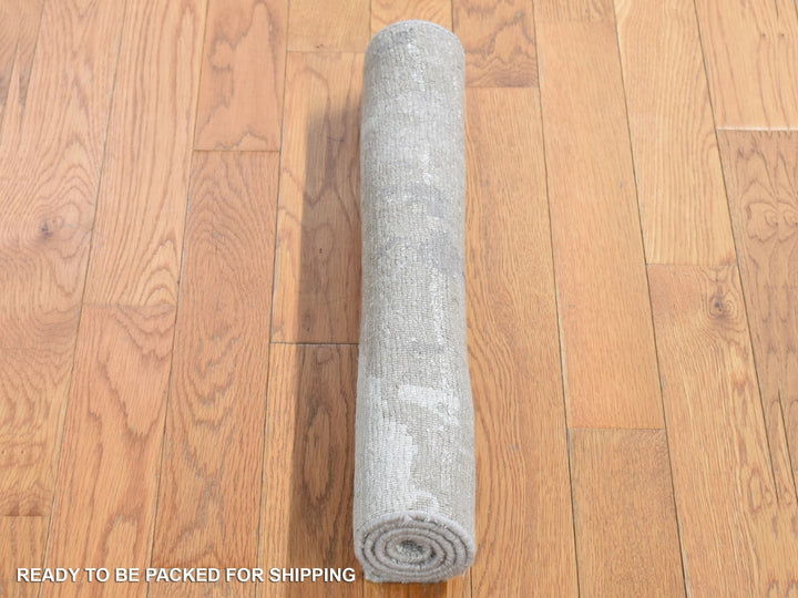 2'0" x 2'10" New Hand Knotted Grey Wool & Silk Rectangle Oriental Rug - MOA10280433