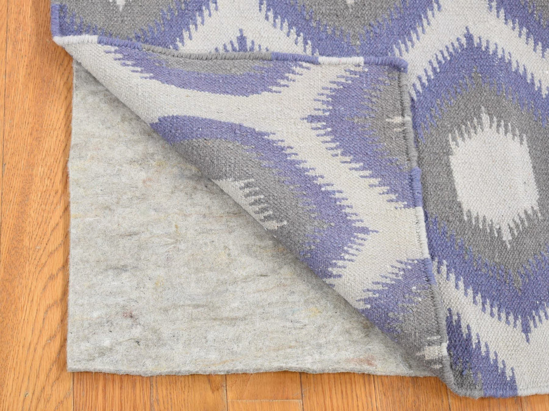 2'5" x 6'0" New Hand Woven Grey Wool Rectangle Oriental Rug - MOA10280534