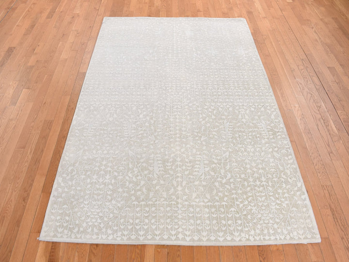 6'1" x 9'4" New Hand Knotted Ivory Wool & Silk Rectangle Oriental Rug - MOA10280971
