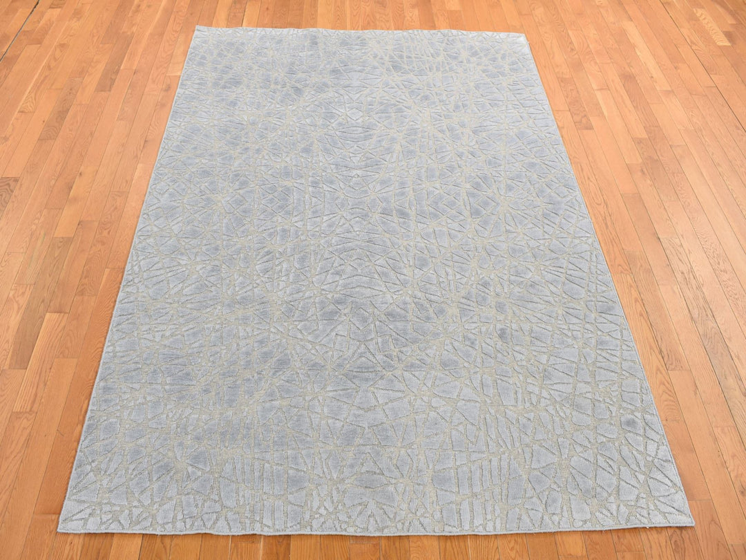 6'0" x 8'10" New Hand Knotted Grey Wool & Silk Rectangle Oriental Rug - MOA10280984