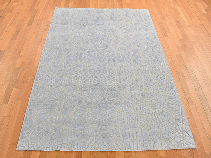 6'0" x 8'10" New Hand Knotted Grey Wool & Silk Rectangle Oriental Rug - MOA10280984