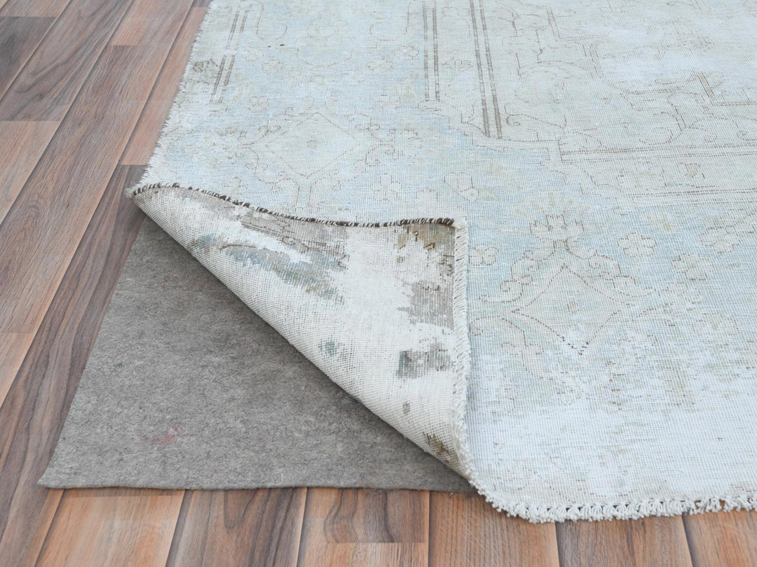 9'8" x 12'10" Vintage Hand Knotted Beige Worn Wool Rectangle Oriental Rug - MOA10281248