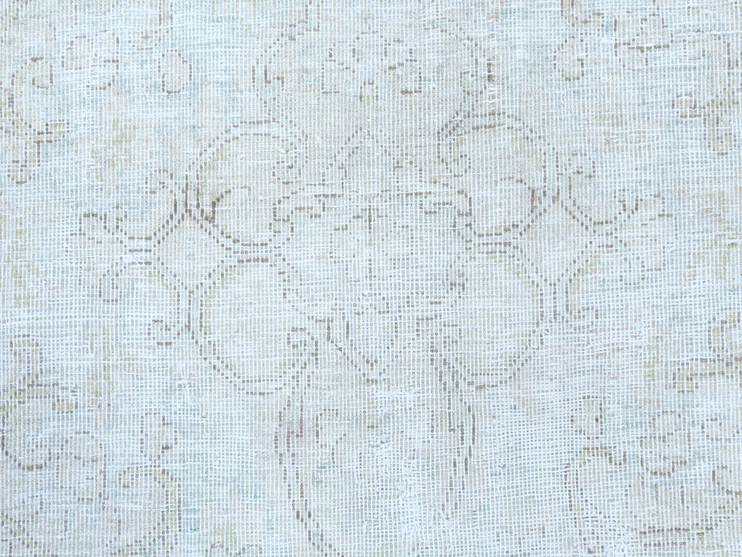 9'8" x 12'10" Vintage Hand Knotted Beige Worn Wool Rectangle Oriental Rug - MOA10281248