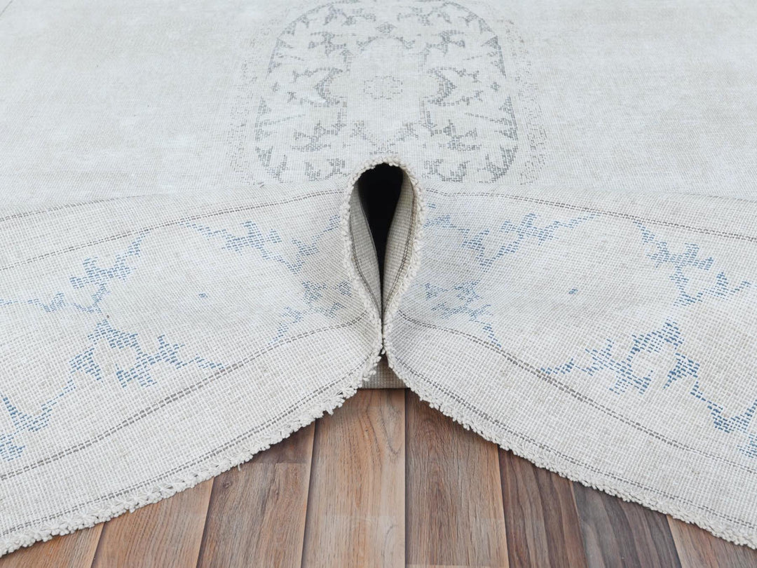 7'9" x 10'7" Vintage Hand Knotted Beige Worn Wool Rectangle Oriental Rug - MOA10281268
