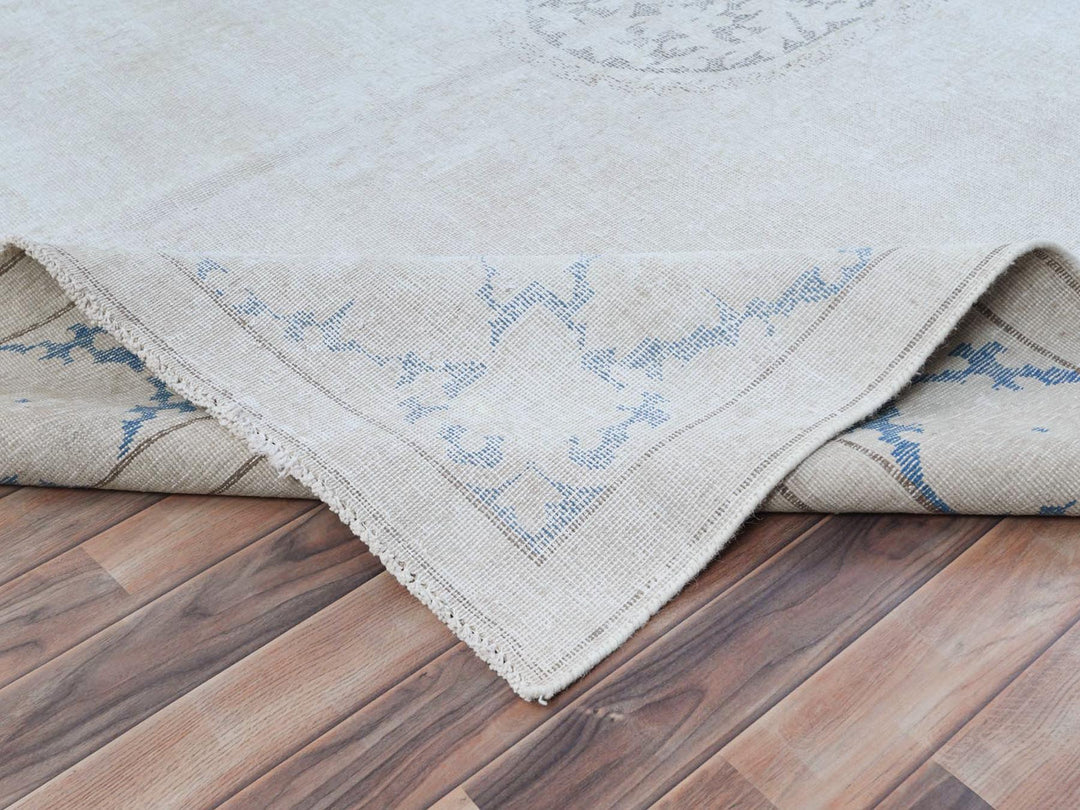 7'9" x 10'7" Vintage Hand Knotted Beige Worn Wool Rectangle Oriental Rug - MOA10281268
