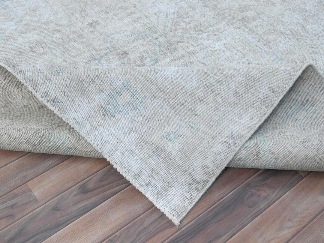 8'1" x 10'9" Vintage Hand Knotted Beige Worn Wool Rectangle Oriental Rug - MOA10281285