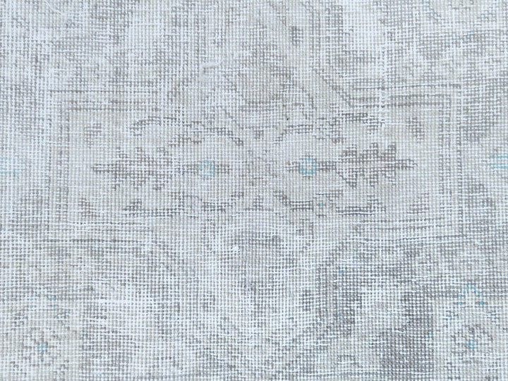 8'1" x 10'9" Vintage Hand Knotted Beige Worn Wool Rectangle Oriental Rug - MOA10281285