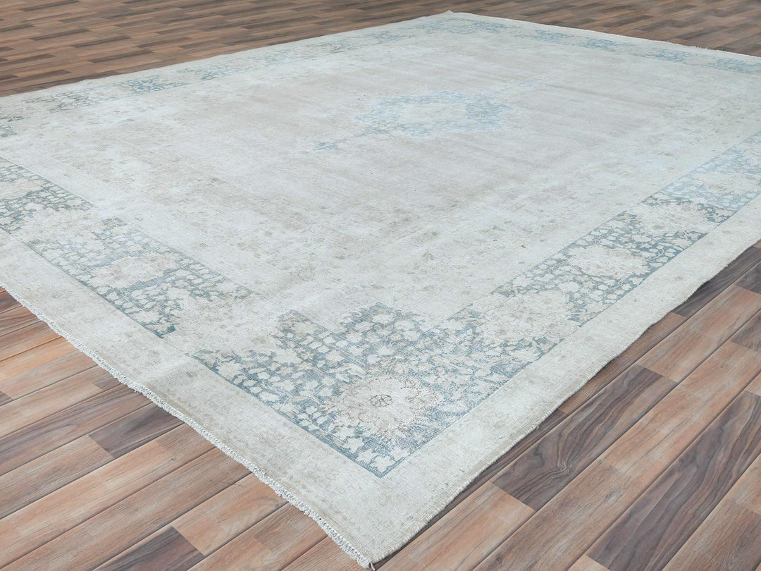 9'5" x 12'6" Vintage Hand Knotted Ivory Worn Wool Rectangle Oriental Rug - MOA10281609