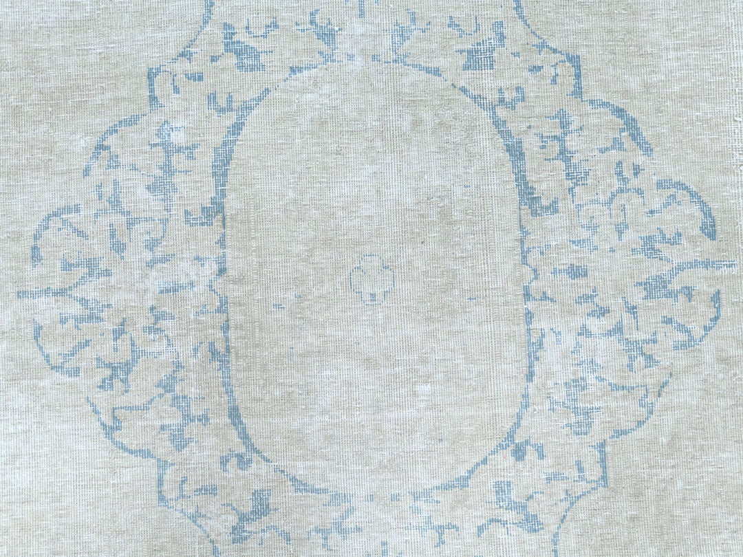 8'8" x 11'8" Vintage Hand Knotted Ivory Worn Wool Rectangle Oriental Rug - MOA10281610