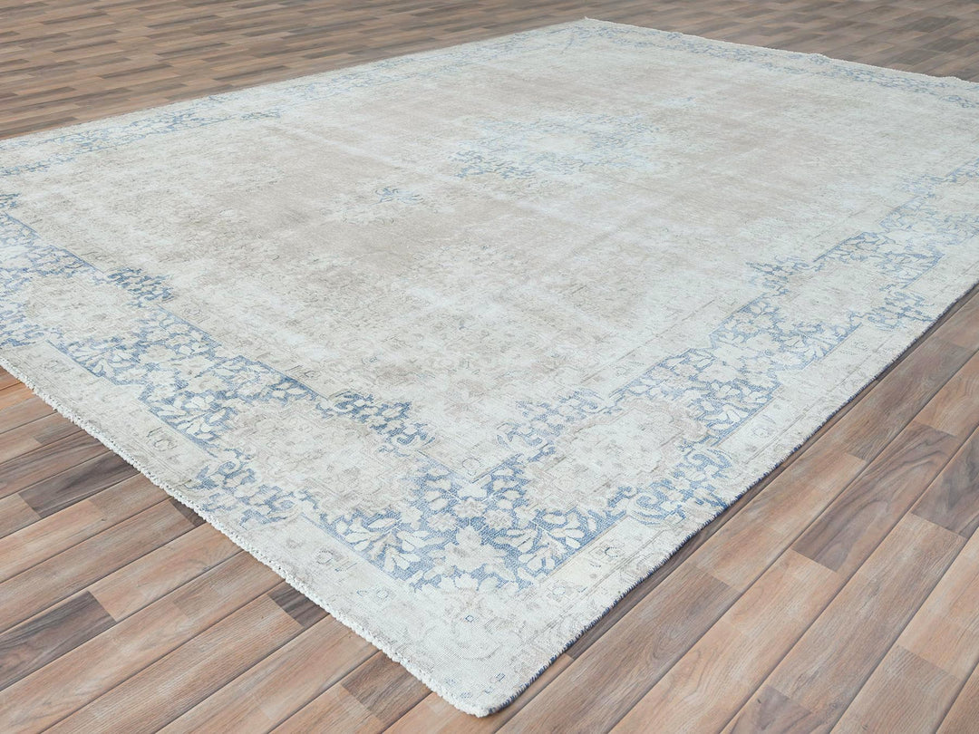 9'7" x 13'2" Vintage Hand Knotted Beige Worn Wool Rectangle Oriental Rug - MOA10281628