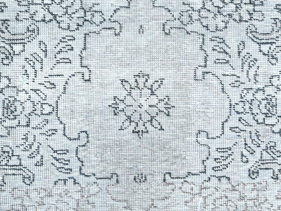 8'2" x 11'2" Vintage Hand Knotted Ivory Worn Wool Rectangle Oriental Rug - MOA10281704