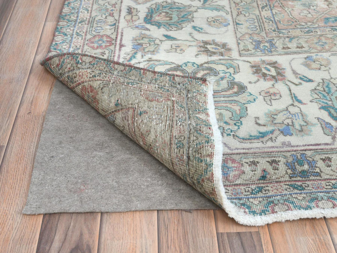 11'1" x 14'7" Vintage Hand Knotted Red Worn Wool Rectangle Oriental Rug - MOA10281742