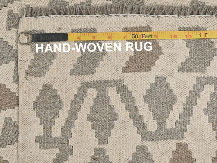 4'9" x 6'5" New Hand Woven Ivory Wool Rectangle Oriental Rug - MOA10281828