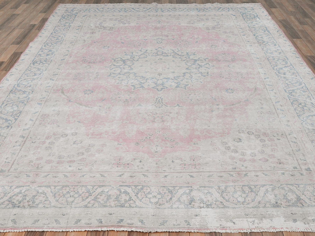 8'5" x 11'9" Vintage Hand Knotted Pink Worn Wool Rectangle Oriental Rug - MOA10281930