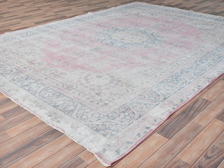 8'5" x 11'9" Vintage Hand Knotted Pink Worn Wool Rectangle Oriental Rug - MOA10281930