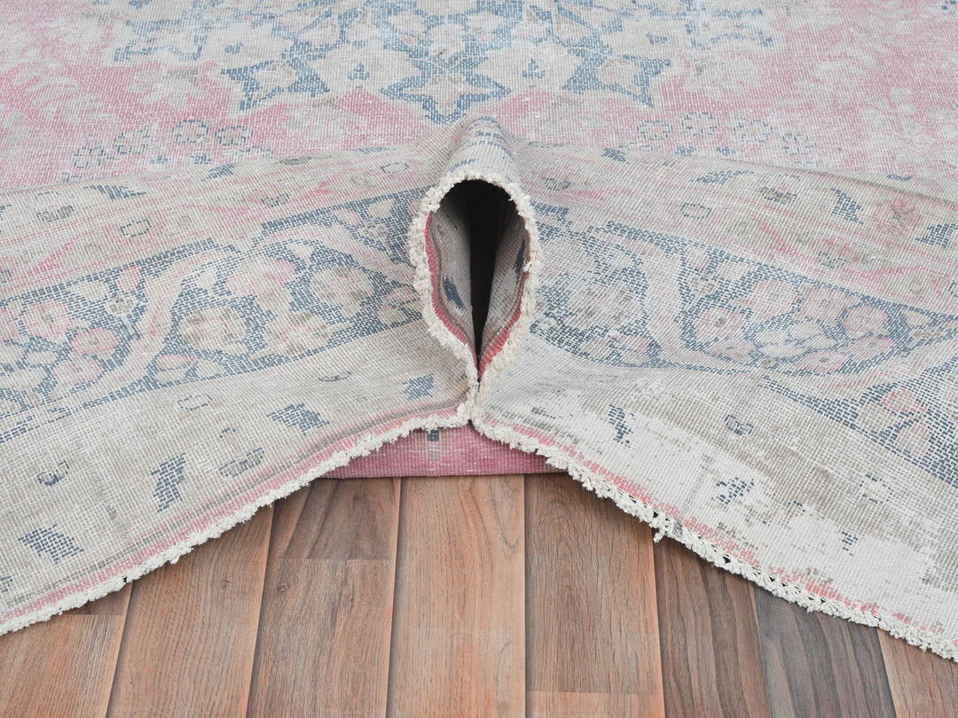 8'5" x 11'9" Vintage Hand Knotted Pink Worn Wool Rectangle Oriental Rug - MOA10281930