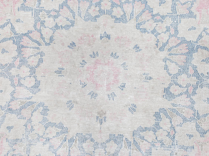 8'5" x 11'9" Vintage Hand Knotted Pink Worn Wool Rectangle Oriental Rug - MOA10281930