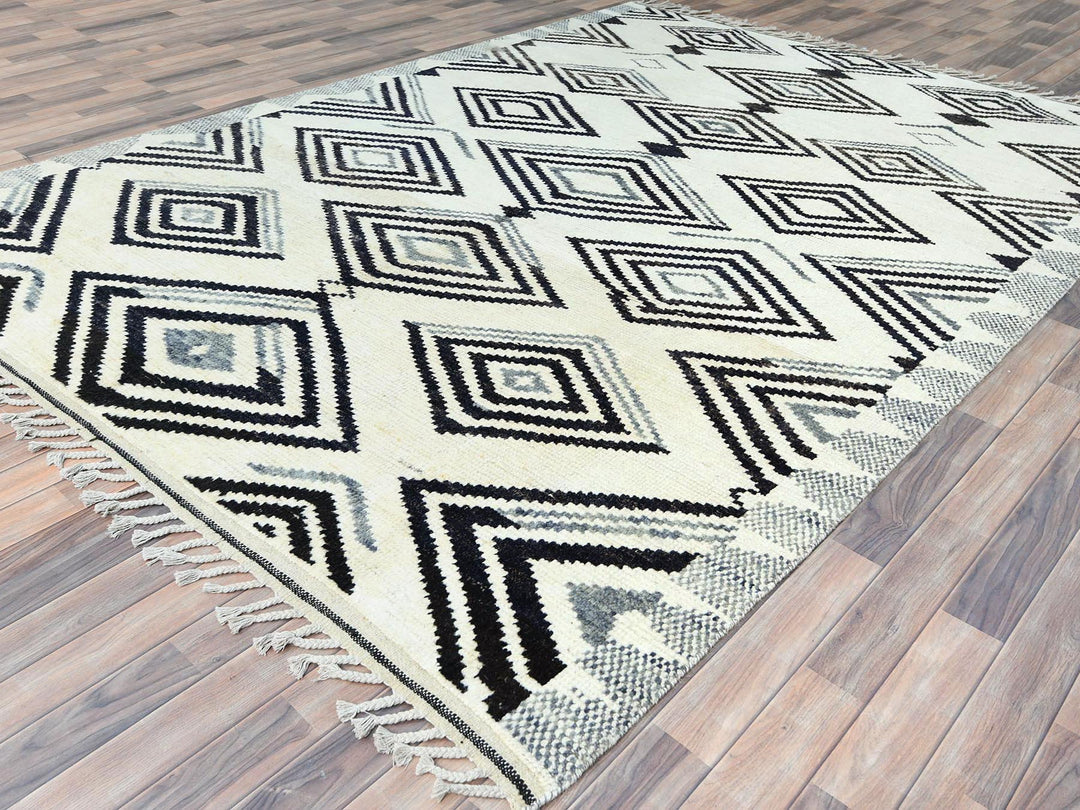 8'0" x 10'10" New Hand Knotted Ivory Wool Rectangle Oriental Rug - MOA10282970