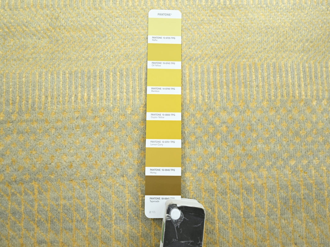 7'10" x 7'10" New Hand Knotted Yellow Wool & Silk Round Oriental Rug - MOA10283212