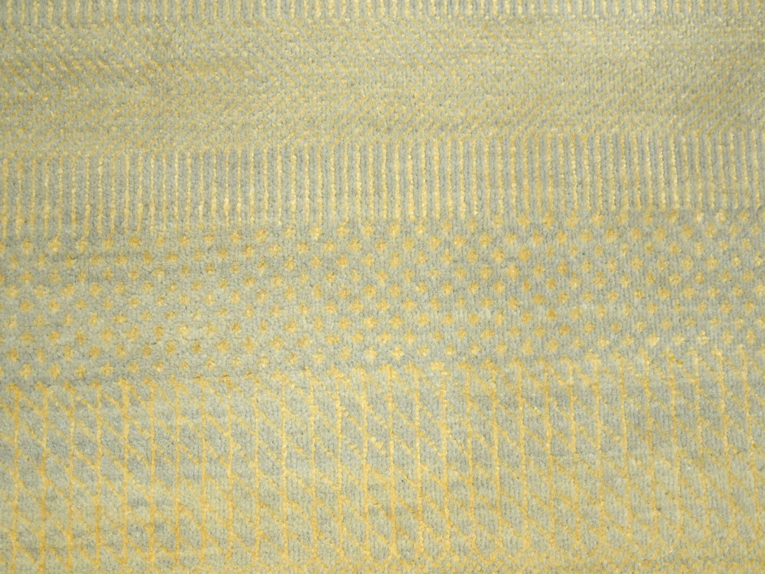 7'10" x 7'10" New Hand Knotted Yellow Wool & Silk Round Oriental Rug - MOA10283212