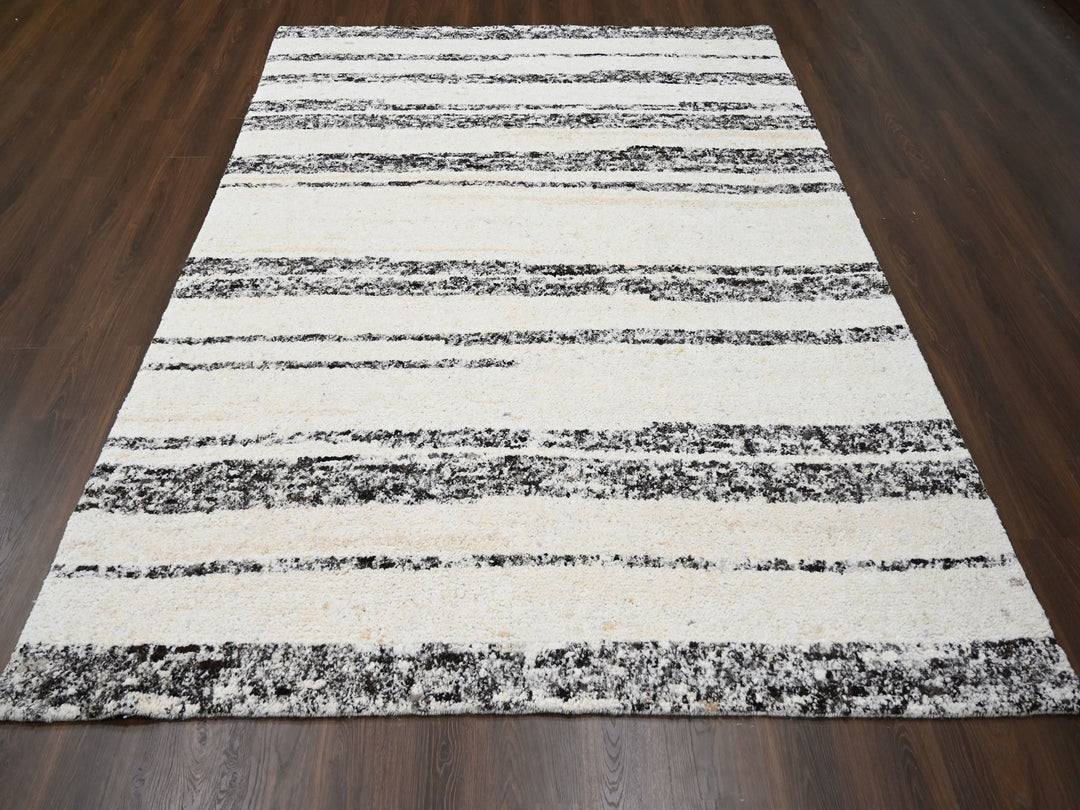 8'0" x 9'9" New Hand Knotted Ivory Wool Rectangle Oriental Rug - MOA10284186