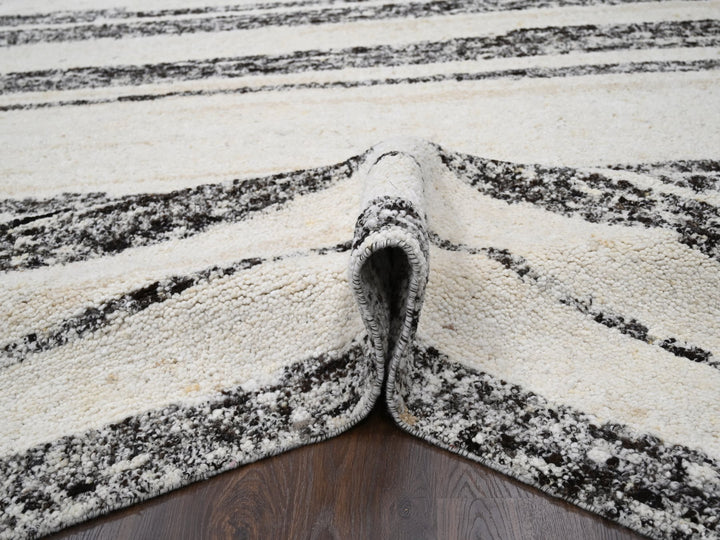 8'0" x 9'9" New Hand Knotted Ivory Wool Rectangle Oriental Rug - MOA10284186