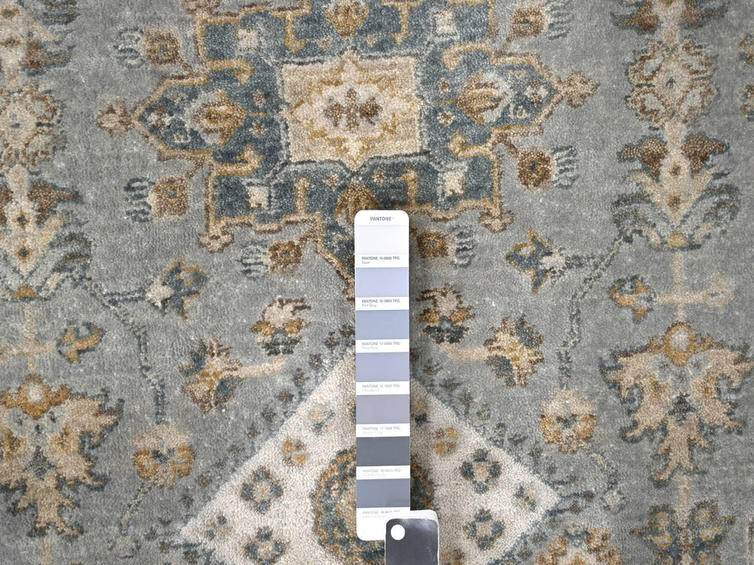 8'10" x 9'0" New Hand Knotted Grey Wool Round Oriental Rug - MOA10284415