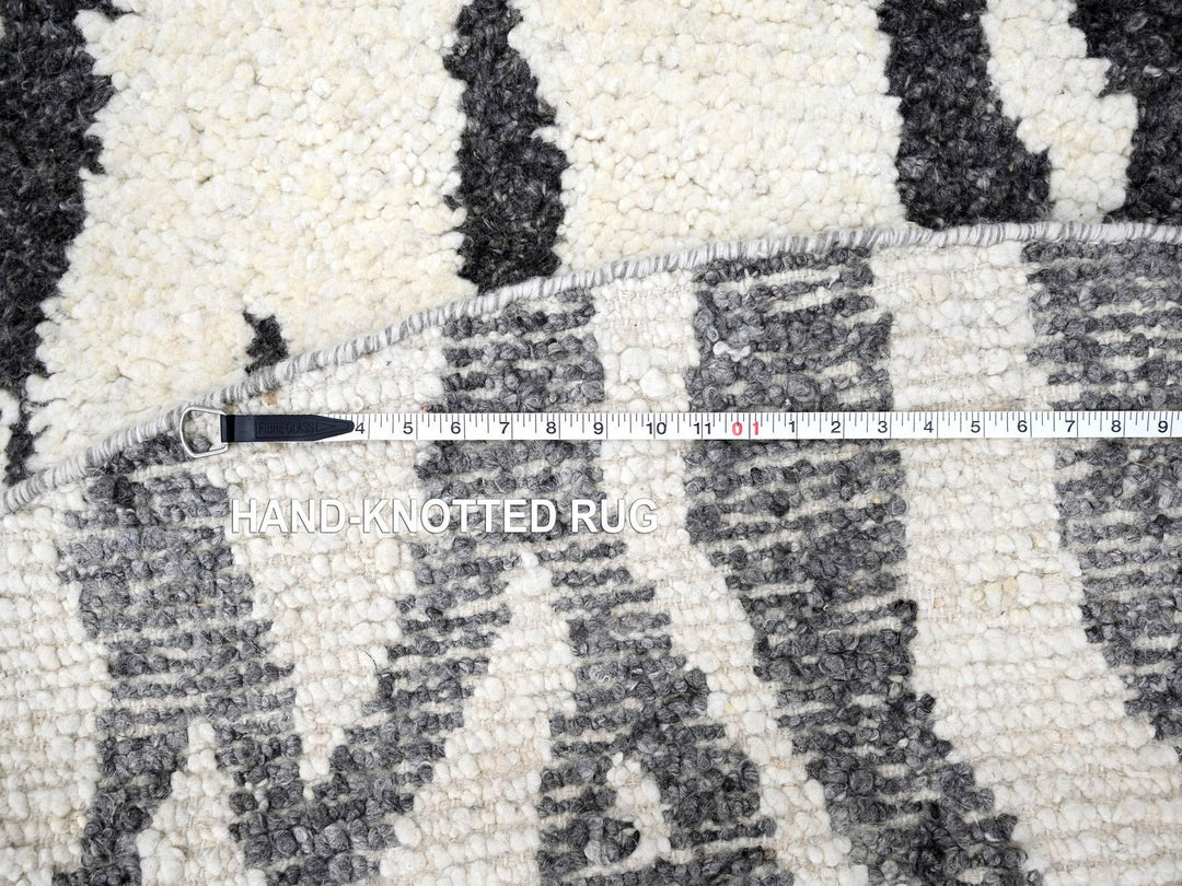 8'0" x 8'0" New Hand Knotted Ivory Wool Round Oriental Rug - MOA10284435