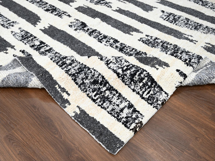 10'2" x 13'7" New Hand Knotted Black Wool Rectangle Oriental Rug - MOA10284443