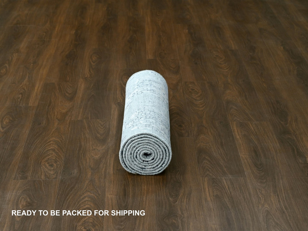 2'7" x 9'10" New Hand Knotted Grey Wool & Silk Runner Oriental Rug - MOA10284516