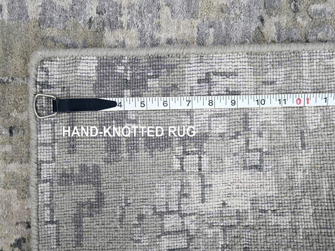 2'7" x 9'10" New Hand Knotted Grey Wool & Silk Runner Oriental Rug - MOA10284516
