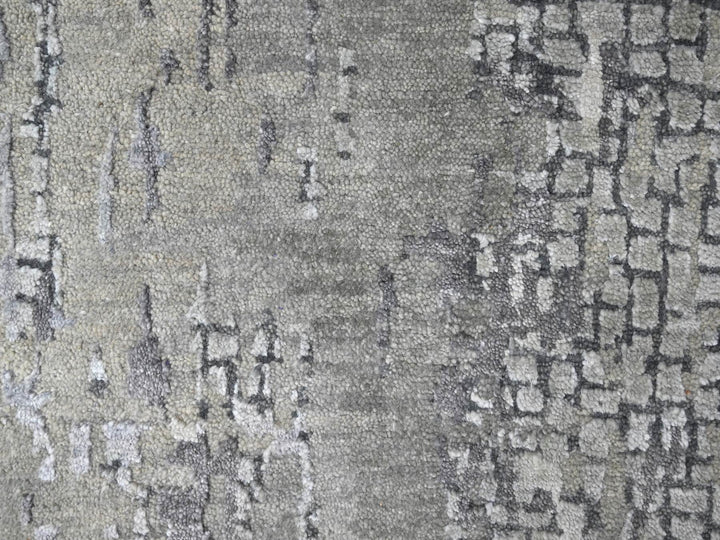 2'6" x 9'9" New Hand Knotted Grey Wool & Silk Runner Oriental Rug - MOA10284604