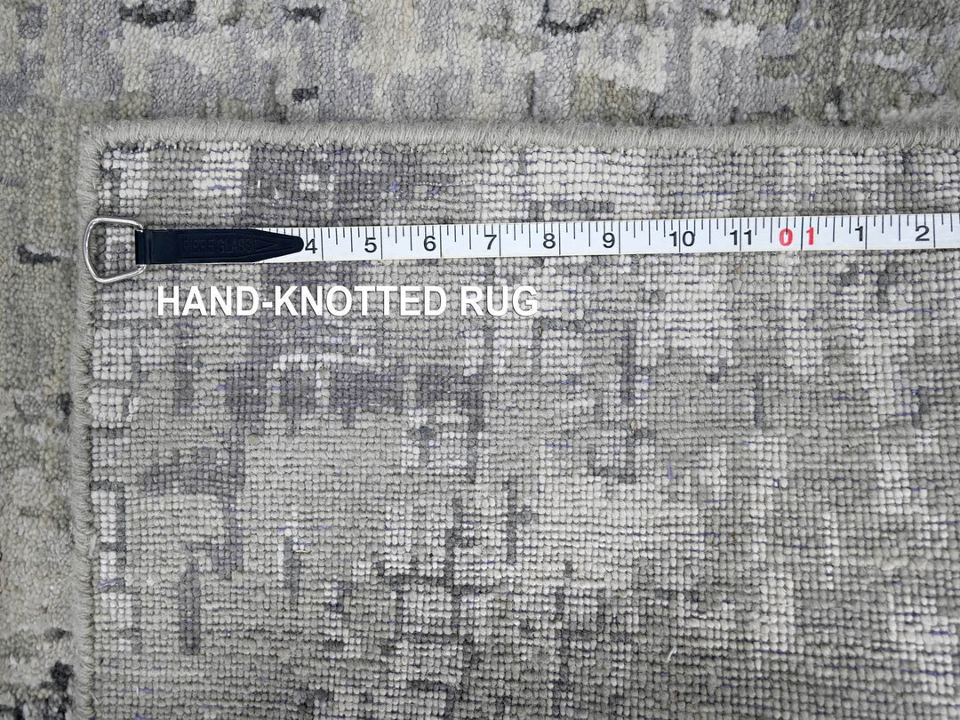 2'6" x 9'9" New Hand Knotted Grey Wool & Silk Runner Oriental Rug - MOA10284604