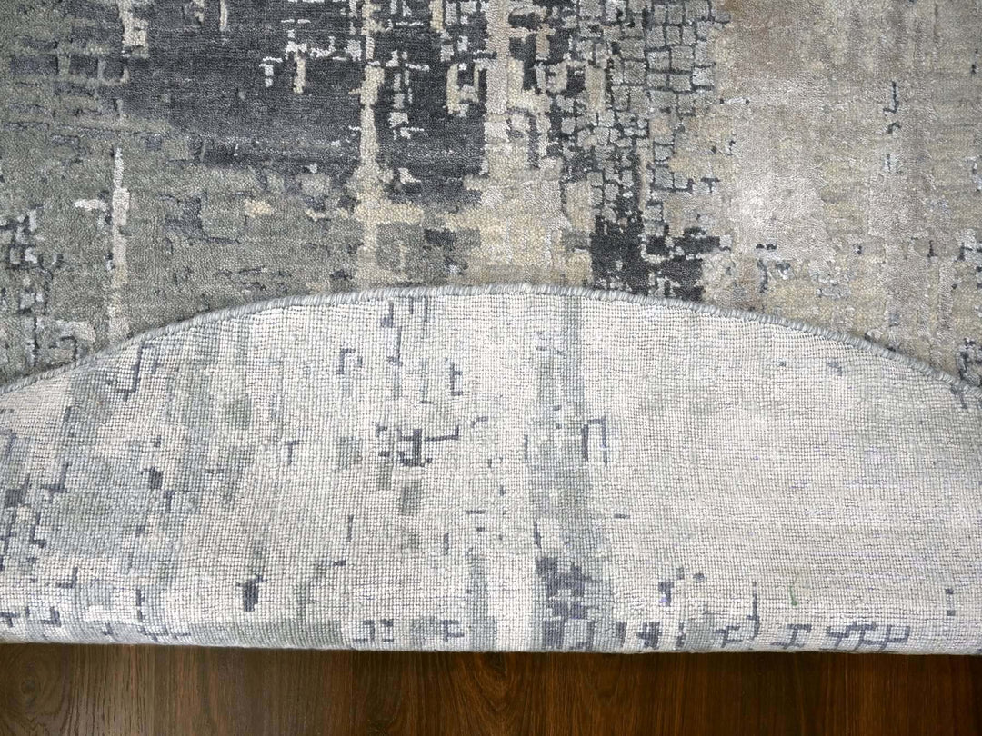 9'10" x 9'10" New Hand Knotted Grey Wool & Silk Round Oriental Rug - MOA10284681